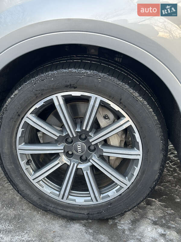 Позашляховик / Кросовер Audi Q7 2017 в Києві фото 15 Позашляховик / Кросовер Audi Q7 2017 в Києві