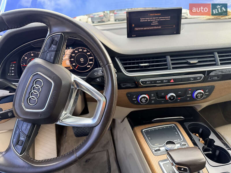 Позашляховик / Кросовер Audi Q7 2017 в Львові