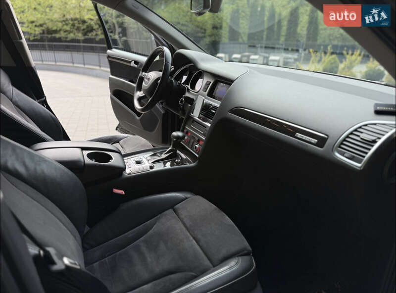 Позашляховик / Кросовер Audi Q7 2014 в Львові