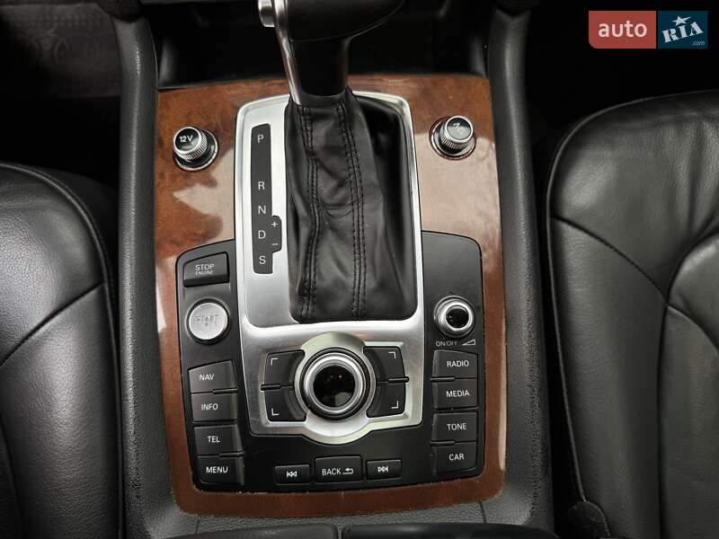 Позашляховик / Кросовер Audi Q7 2014 в Одесі