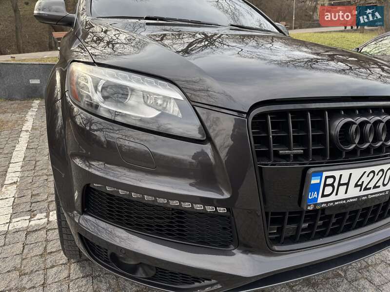 Позашляховик / Кросовер Audi Q7 2014 в Одесі
