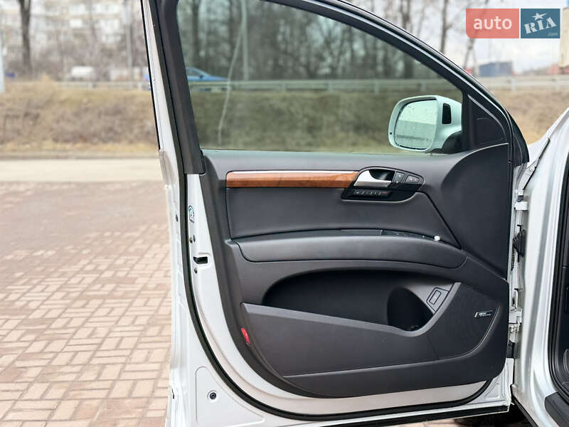 Позашляховик / Кросовер Audi Q7 2013 в Полтаві фото 26 Позашляховик / Кросовер Audi Q7 2013 в Полтаві