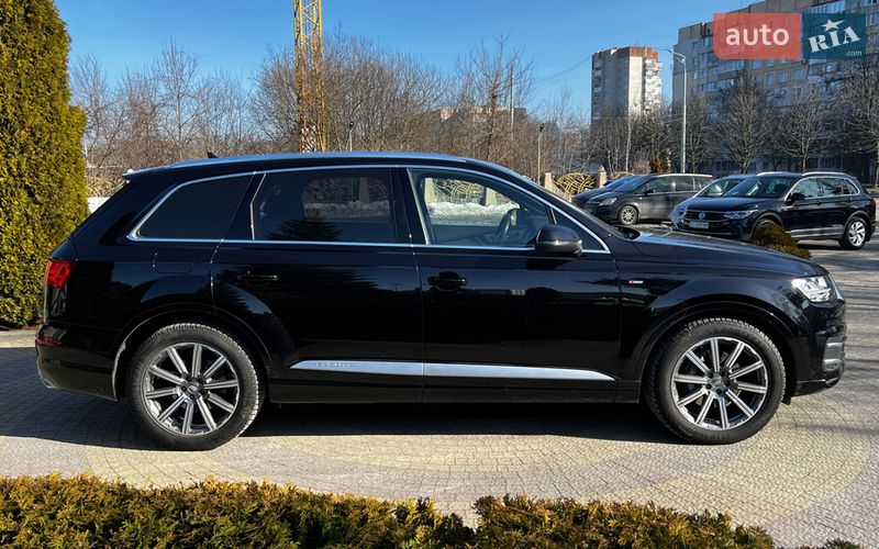 Позашляховик / Кросовер Audi Q7 2019 в Львові
