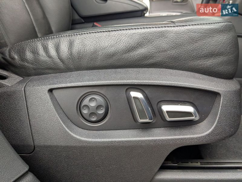 Позашляховик / Кросовер Audi Q7 2013 в Києві