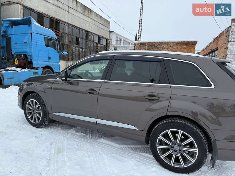 Позашляховик / Кросовер Audi Q7 2018 в Вінниці