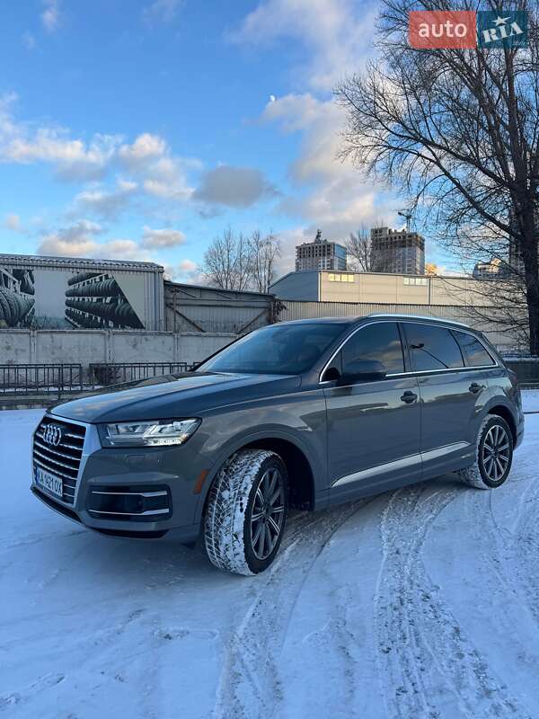Позашляховик / Кросовер Audi Q7 2017 в Києві