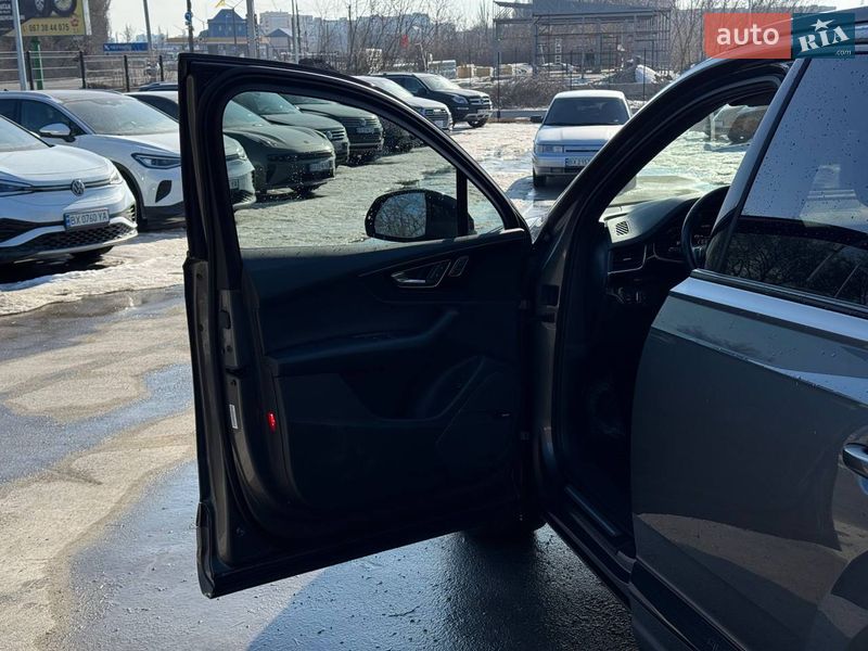 Позашляховик / Кросовер Audi Q7 2017 в Кам'янець-Подільському