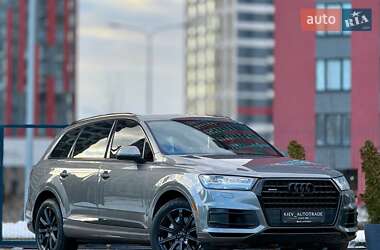 Позашляховик / Кросовер Audi Q7 2016 в Києві