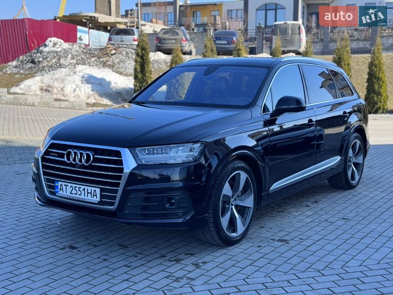 Внедорожник / Кроссовер Audi Q7 2017 в Ровно