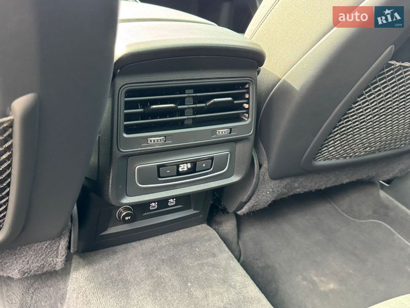 Внедорожник / Кроссовер Audi Q7 2021 в Полтаве