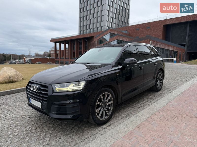 Внедорожник / Кроссовер Audi Q7 2017 в Днепре