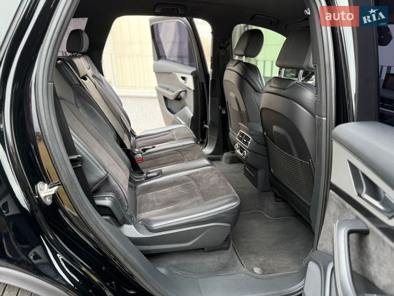 Внедорожник / Кроссовер Audi Q7 2017 в Днепре