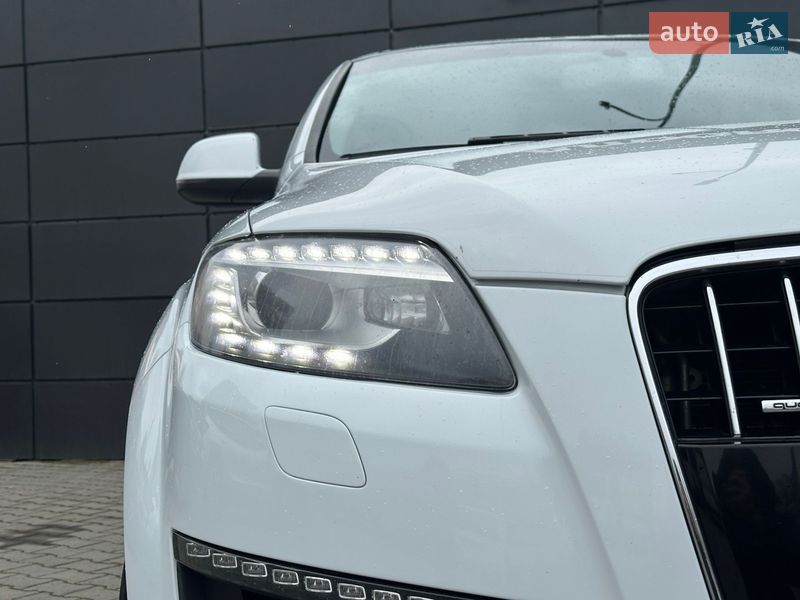 Внедорожник / Кроссовер Audi Q7 2013 в Одессе