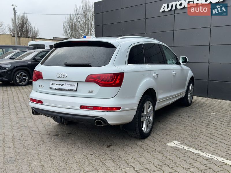 Внедорожник / Кроссовер Audi Q7 2013 в Одессе