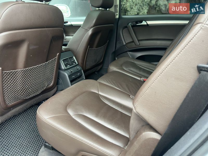 Внедорожник / Кроссовер Audi Q7 2013 в Одессе