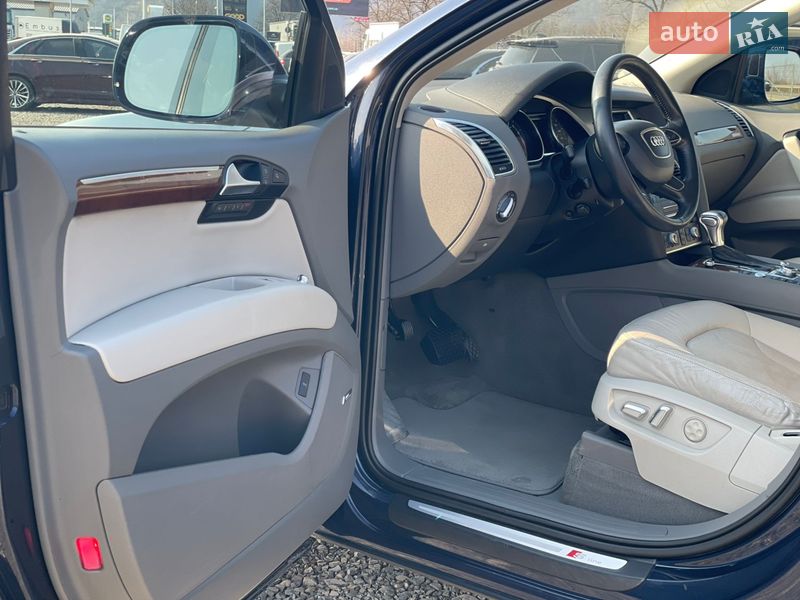 Внедорожник / Кроссовер Audi Q7 2013 в Хусте