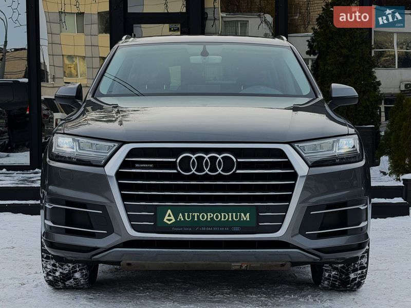 Внедорожник / Кроссовер Audi Q7 2015 в Киеве