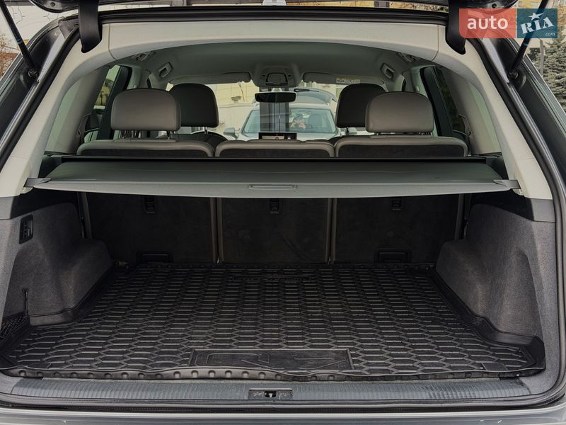 Внедорожник / Кроссовер Audi Q7 2015 в Киеве