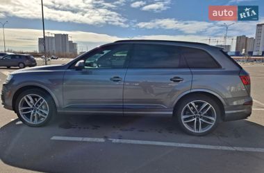 Позашляховик / Кросовер Audi Q7 2016 в Києві