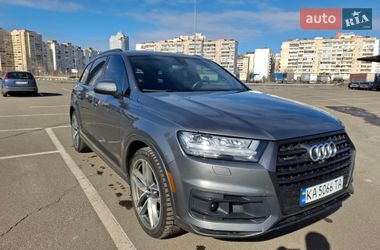 Позашляховик / Кросовер Audi Q7 2016 в Києві