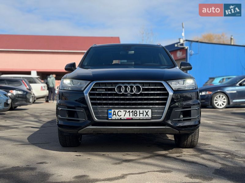 Внедорожник / Кроссовер Audi Q7 2016 в Киеве