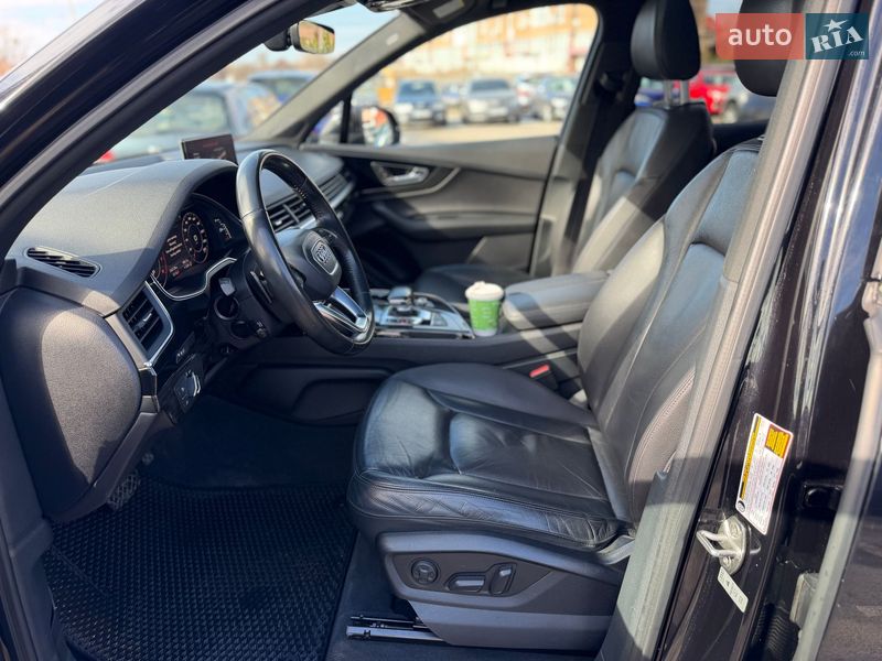 Внедорожник / Кроссовер Audi Q7 2016 в Киеве