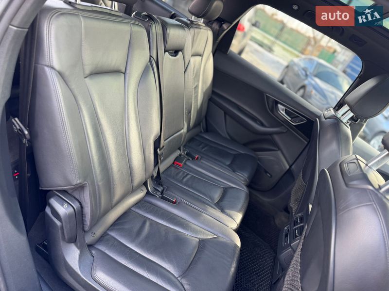 Внедорожник / Кроссовер Audi Q7 2016 в Киеве