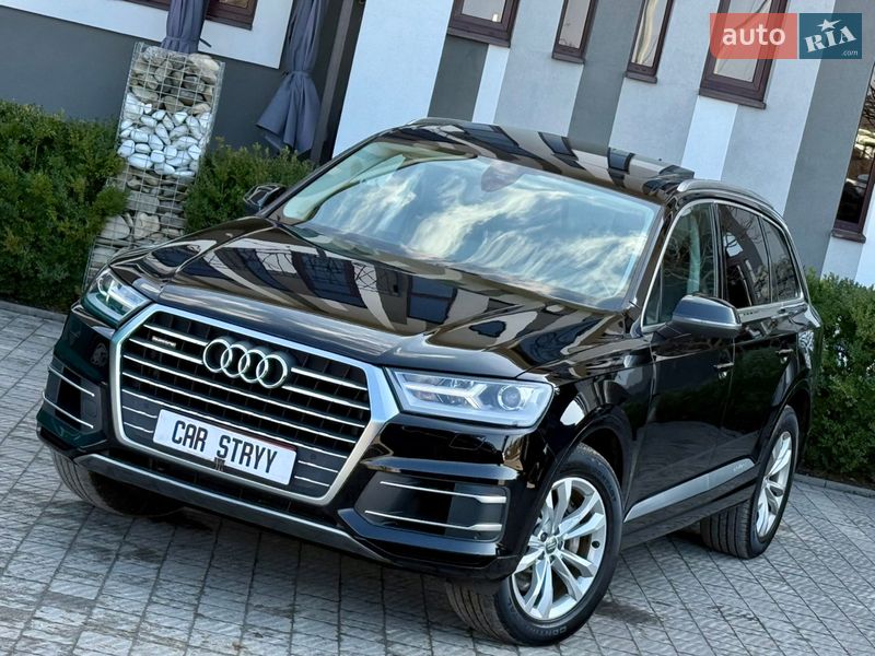 Позашляховик / Кросовер Audi Q7 2018 в Стрию