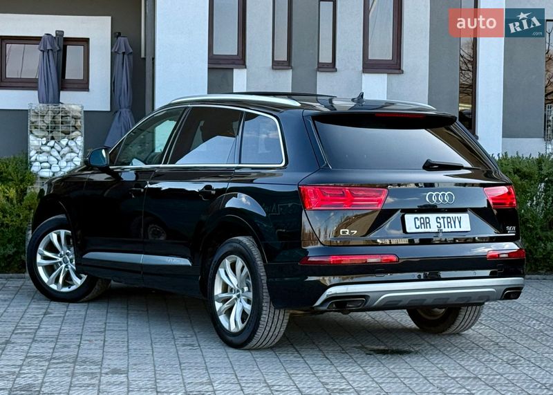 Позашляховик / Кросовер Audi Q7 2018 в Стрию
