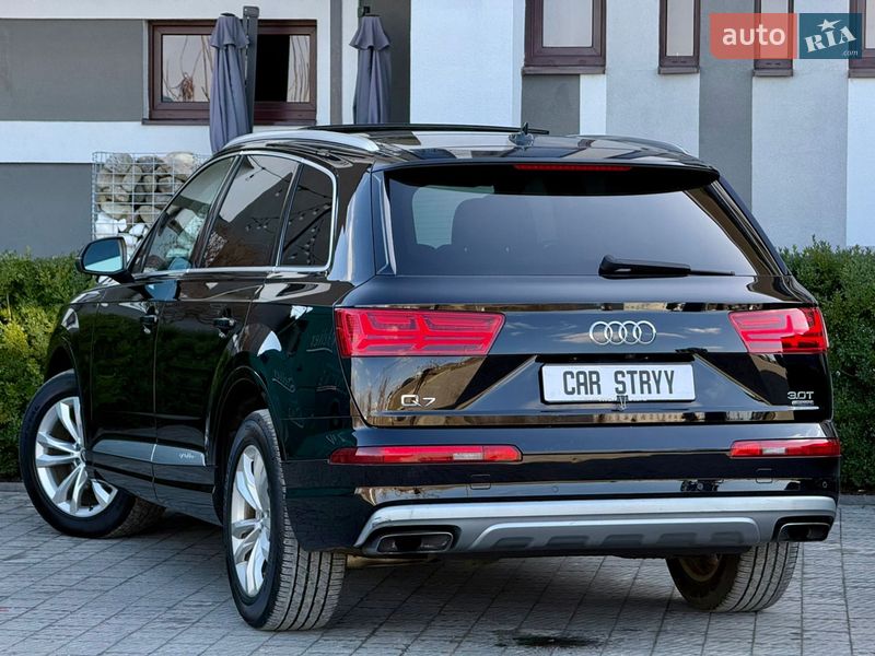 Позашляховик / Кросовер Audi Q7 2018 в Стрию