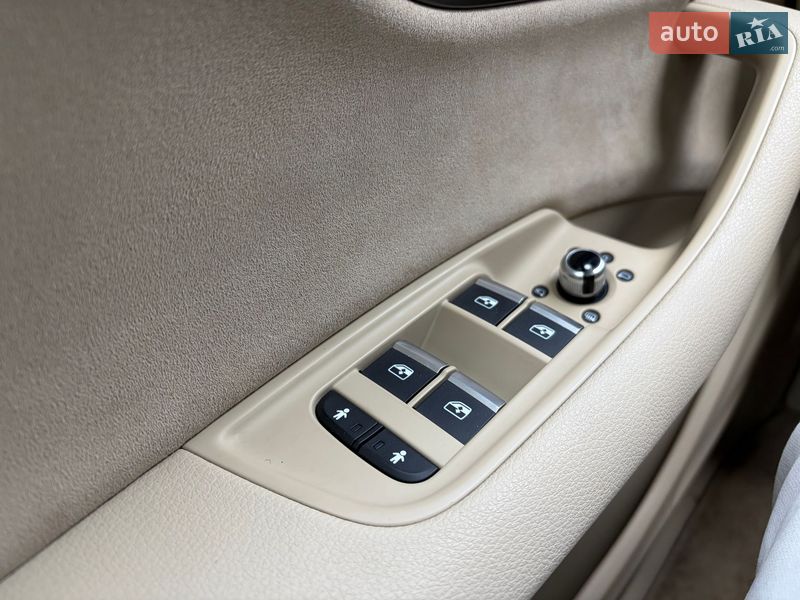 Внедорожник / Кроссовер Audi Q7 2016 в Киеве