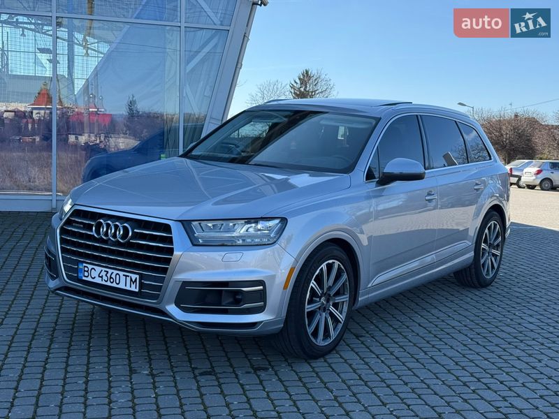 Позашляховик / Кросовер Audi Q7 2016 в Ужгороді