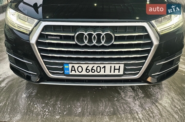 Внедорожник / Кроссовер Audi Q7 2015 в Мукачево