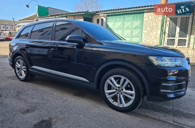 Внедорожник / Кроссовер Audi Q7 2015 в Мукачево