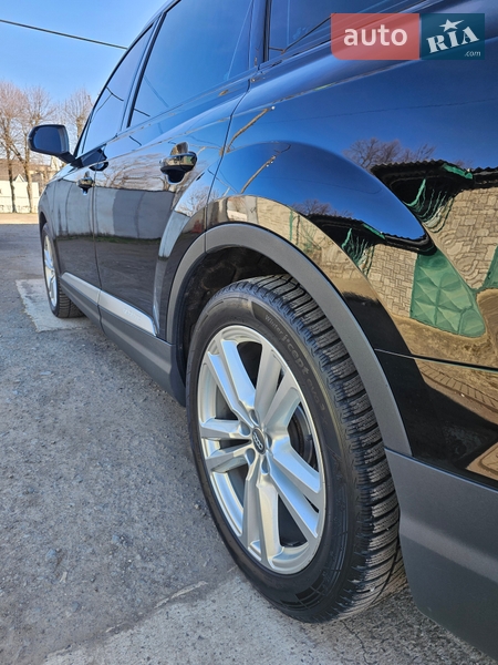 Внедорожник / Кроссовер Audi Q7 2015 в Мукачево