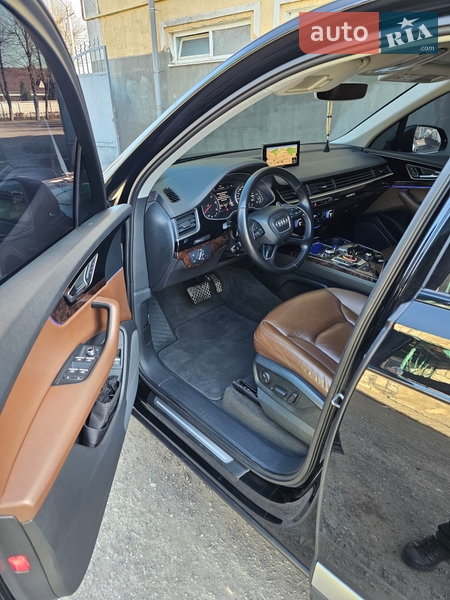 Внедорожник / Кроссовер Audi Q7 2015 в Мукачево