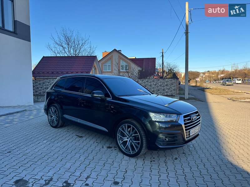 Внедорожник / Кроссовер Audi Q7 2016 в Ровно