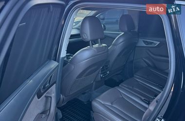 Внедорожник / Кроссовер Audi Q7 2016 в Ровно