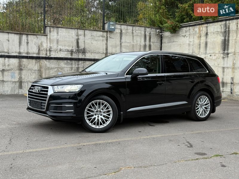 Позашляховик / Кросовер Audi Q7 2015 в Рівному