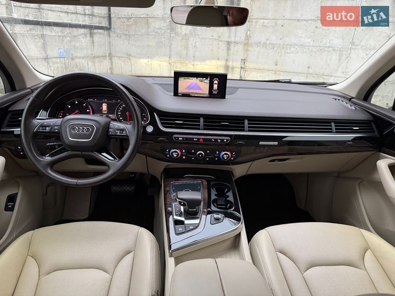 Позашляховик / Кросовер Audi Q7 2015 в Рівному