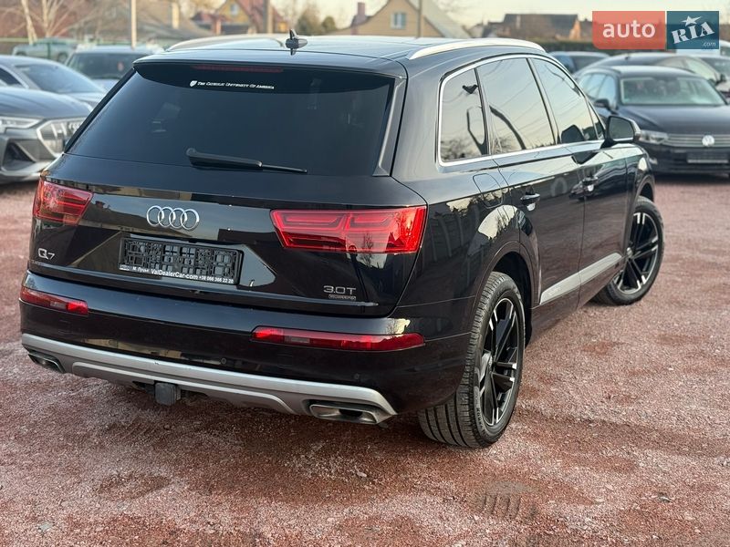 Внедорожник / Кроссовер Audi Q7 2017 в Луцке