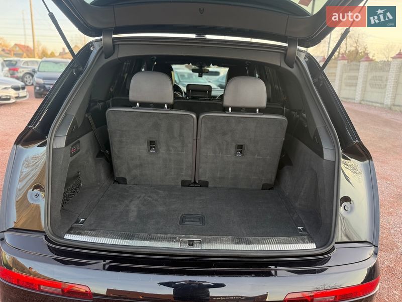 Внедорожник / Кроссовер Audi Q7 2017 в Луцке