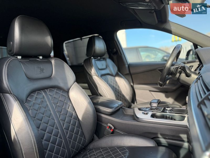 Внедорожник / Кроссовер Audi Q7 2016 в Хмельницком