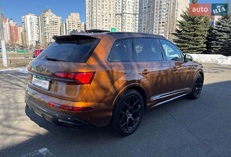 Внедорожник / Кроссовер Audi Q7 2024 в Киеве