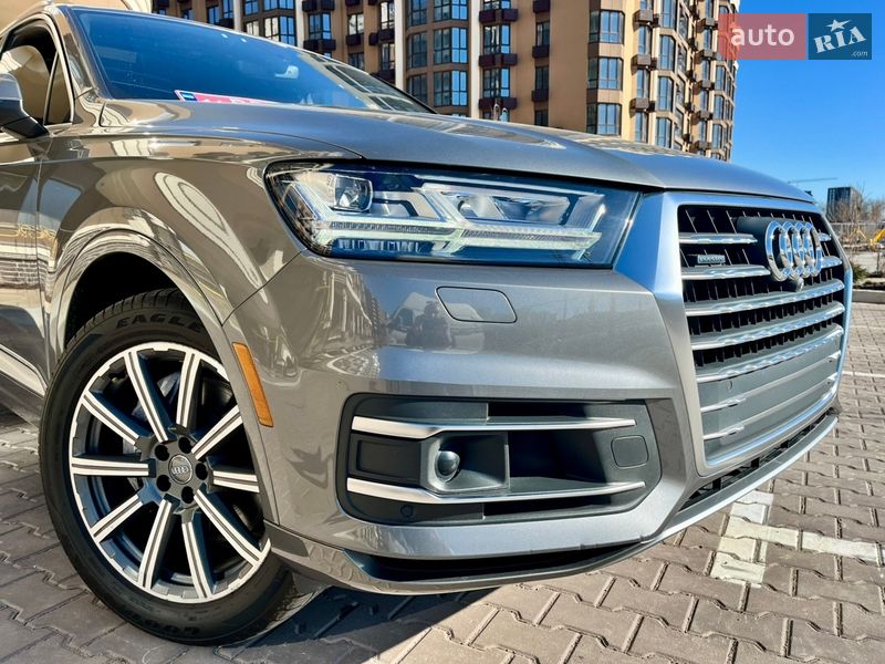 Внедорожник / Кроссовер Audi Q7 2017 в Киеве