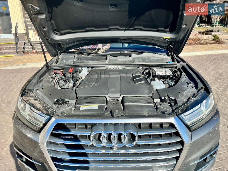 Внедорожник / Кроссовер Audi Q7 2017 в Киеве