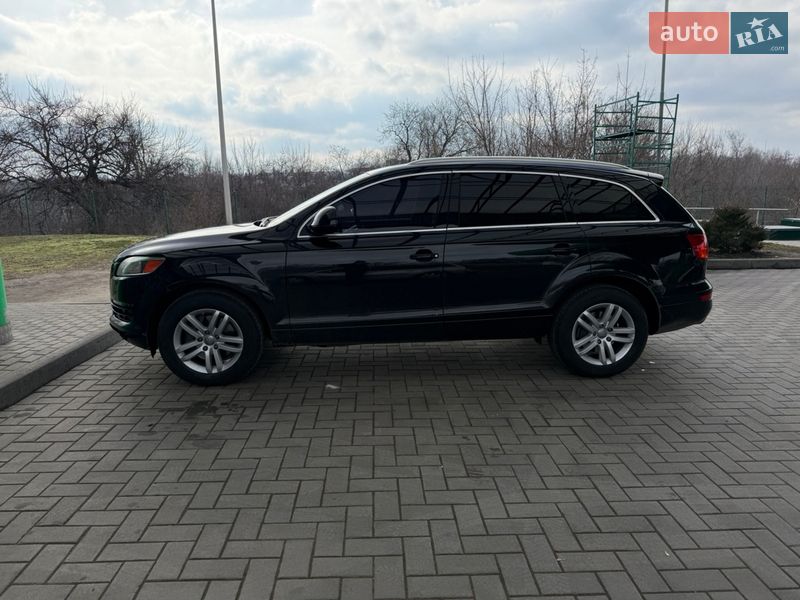 Позашляховик / Кросовер Audi Q7 2007 в Кам'янському