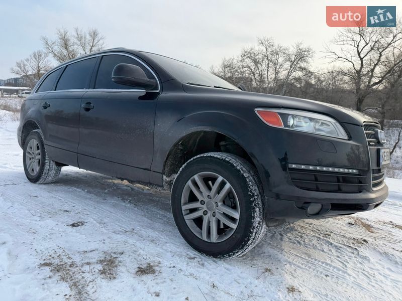 Позашляховик / Кросовер Audi Q7 2007 в Кам'янському