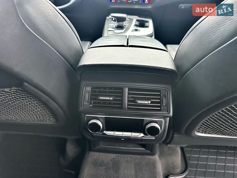 Внедорожник / Кроссовер Audi Q7 2017 в Львове