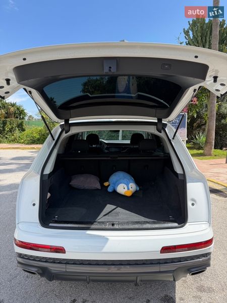 Позашляховик / Кросовер Audi Q7 2025 в Дніпрі